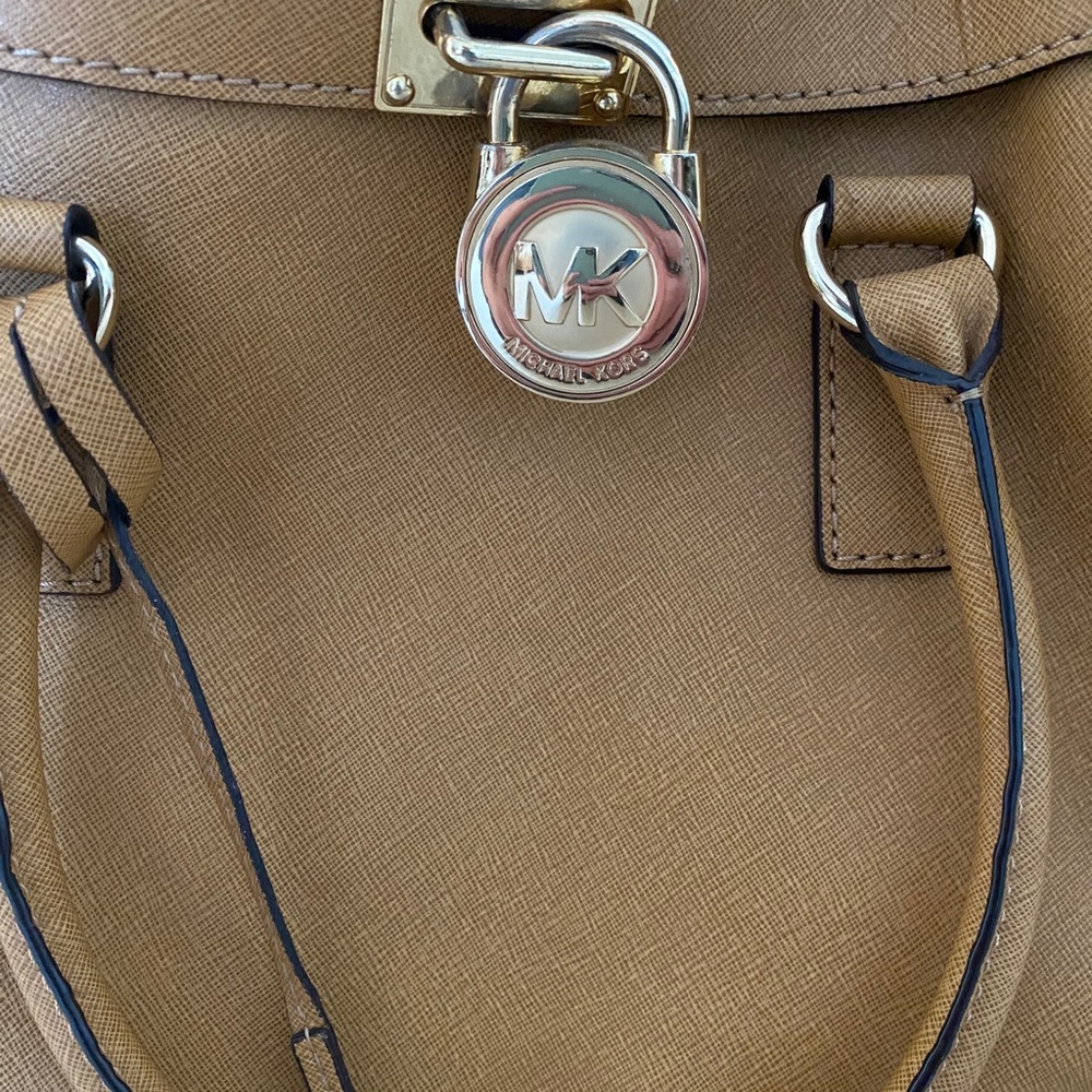 Michael Kors tote - Picture 7 of 7